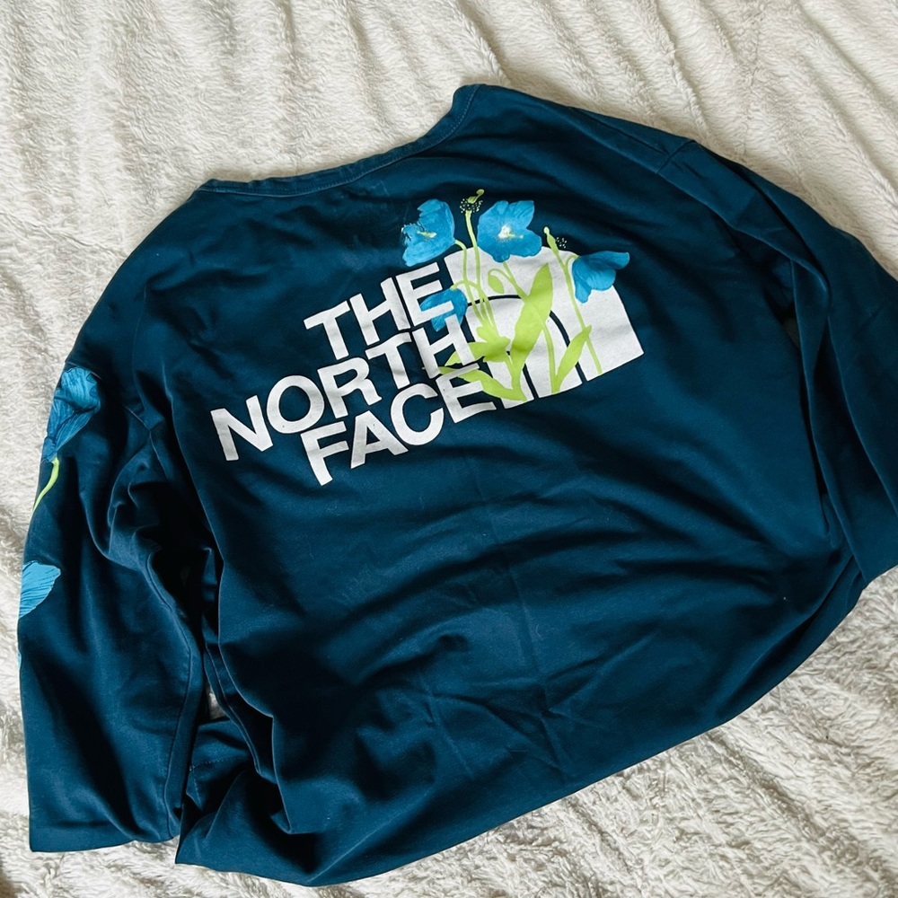 Northface, long sleeve size small blue with flowers